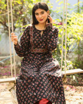 Screenshot 2026-10-01 182515 Levi's Women Kurtas - Black / Beige