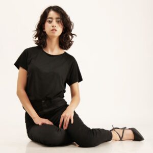 Levi's Women T-Shirts - Black / Beige