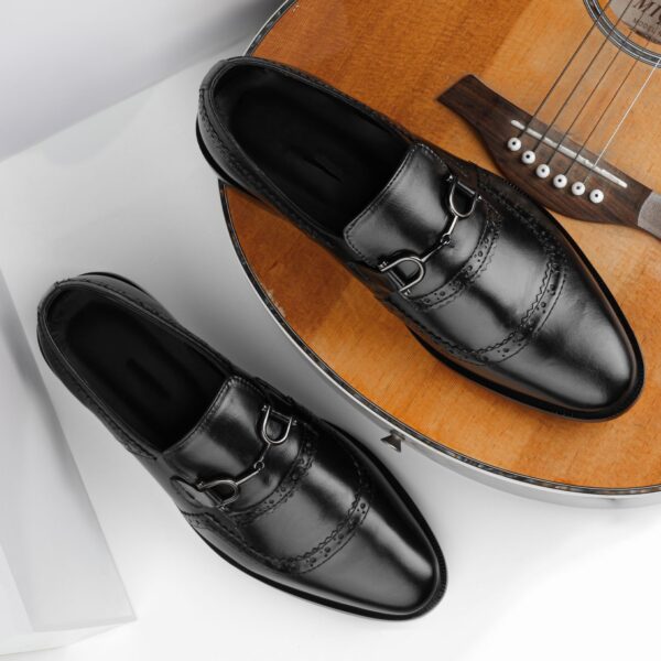 pexels-photo-19556449.jpeg ASICS Men Loafers - Charcoal / White